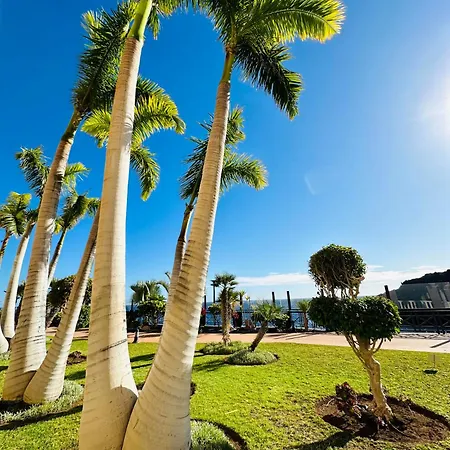 El Nautico Coral - Oceanview Escape Apartment *