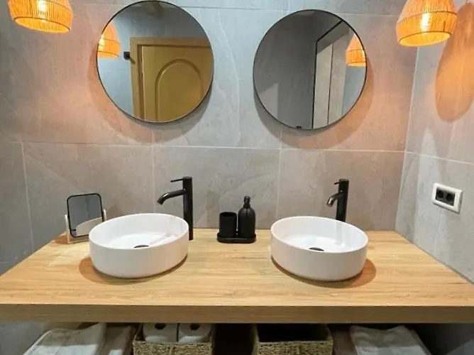 El Nautico Coral - Oceanview Escape *