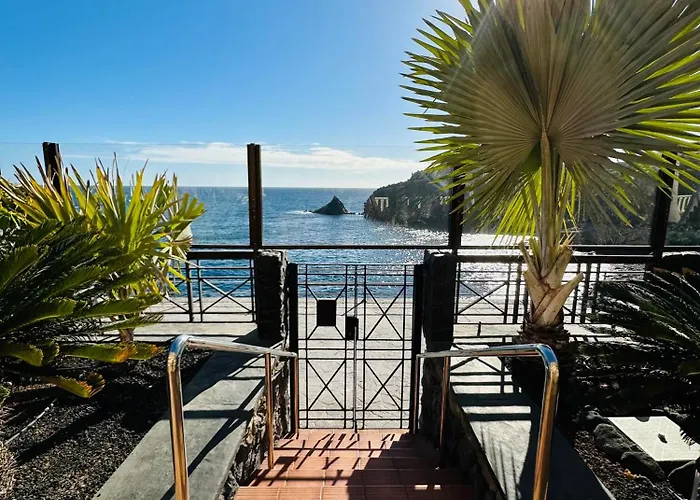 El Nautico Coral - Oceanview Escape *